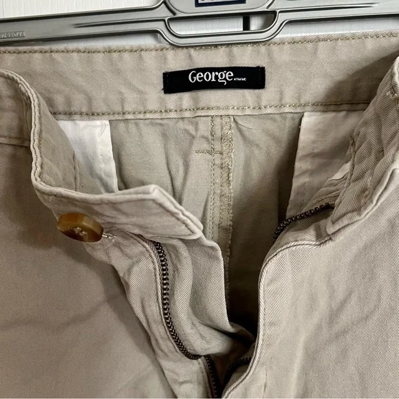 🌼3/$15 George Shorts - Picture 3 of 5